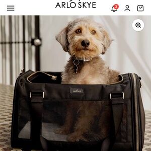 Arlo Skye Pet Carrier